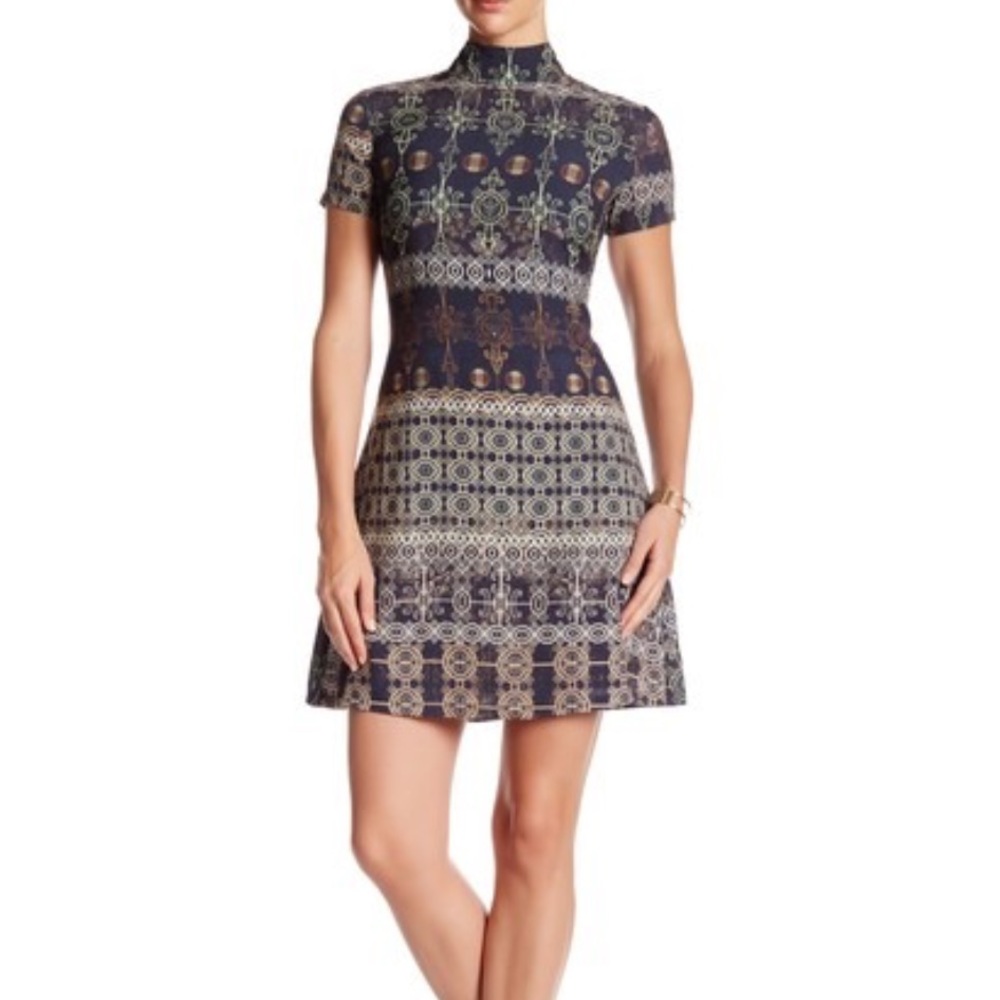 •Amelia• Short Sleeve Mock Neck Tunic Dress